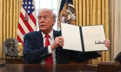 البيت الأبيض: ترمب يوقعُ قرارا تنفيذيا برفع العقوبات عن سوريا